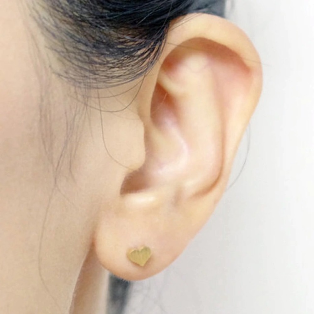 NEW๐๐TINY๐๐GOLDEN๐๐๐ROSE๐๐HEARTS๐๐STUDS - Picture 4 of 7